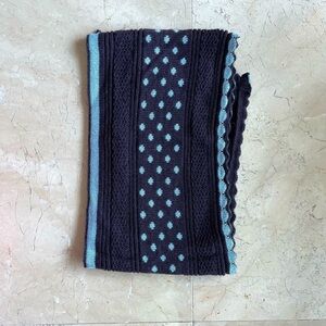 Oleana Dark Navy and Light Blue Scarf